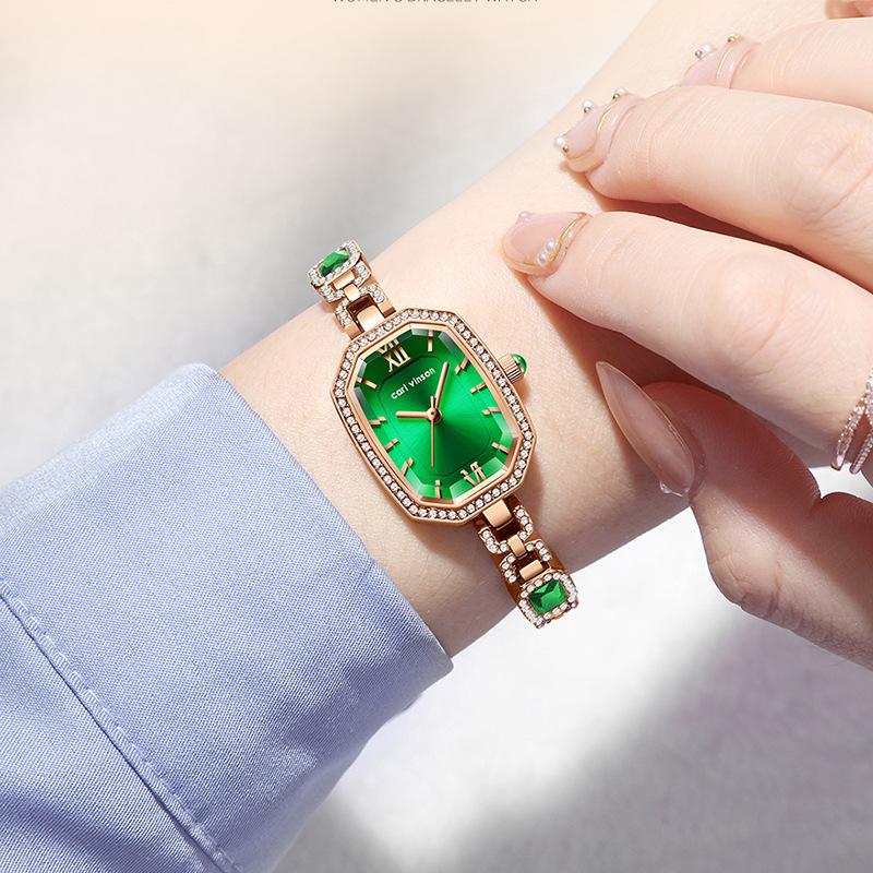 Women's diamond quartz watch